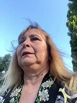 Irina2909xh online show from July 29, 2026, 5:05 am