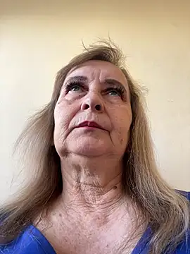 Irina2909xh online show from July 30, 2026, 7:40 am