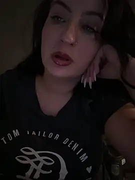 Snapshot of itsCassie chatting on March 16, 2025, 9:37 pm itsCassie online show from March 16, 2025, 9:37 pm