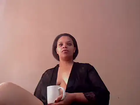 Snapshot of Lustfuleyez chatting on January 13, 2025, 6:27 am Lustfuleyez online show from January 13, 2025, 6:27 am