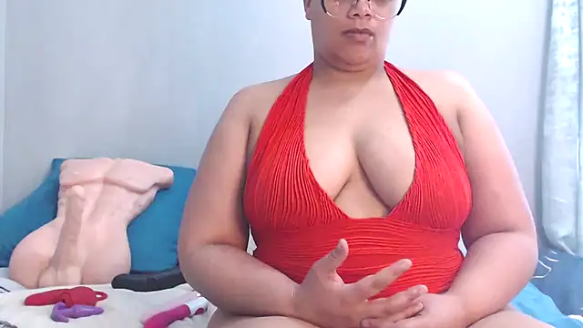 Snapshot of Lustfuleyez chatting on November 30, 2025, 8:18 am Lustfuleyez online show from November 30, 2025, 8:18 am