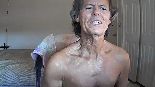 Snapshot of nakeedcowboi65 chatting on June 12, 2026, 11:25 pm nakeedcowboi65 online show from June 12, 2026, 11:25 pm