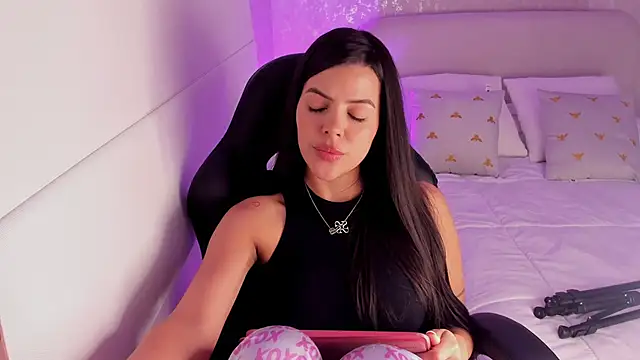 Snapshot of salome__11 chatting on January 17, 2025, 3:45 am salome 11 online show from January 17, 2025, 3:45 am