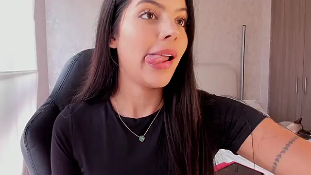 Snapshot of salome__11 chatting on February 2, 2025, 7:57 pm salome 11 online show from February 2, 2025, 7:57 pm