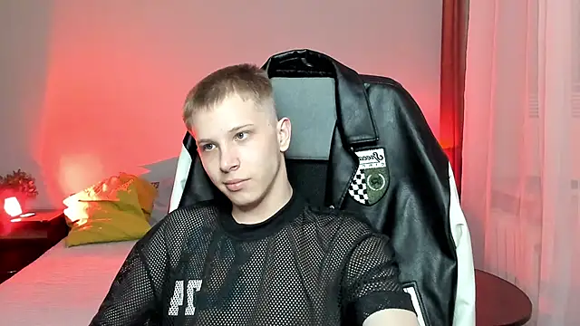 Snapshot of arlekincrop chatting on March 22, 2025, 4:47 pm arlekincrop online show from March 22, 2025, 4:47 pm