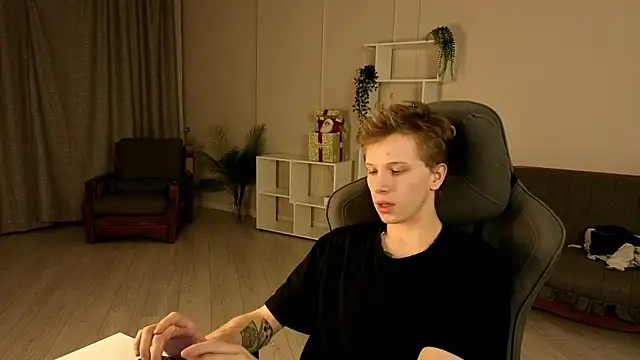 Snapshot of arlekincrop chatting on January 7, 2026, 6:43 pm arlekincrop online show from January 7, 2026, 6:43 pm