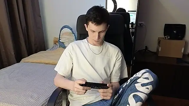 Snapshot of arlekincrop chatting on March 16, 2026, 9:41 pm arlekincrop online show from March 16, 2026, 9:41 pm