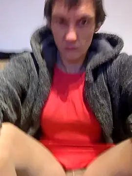 Snapshot of maciej chatting on December 5, 2024, 5:15 am maciej online show from December 5, 2024, 5:15 am