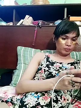 Snapshot of QueenSoreal chatting on July 22, 2026, 7:00 am QueenSoreal online show from July 22, 2026, 7:00 am