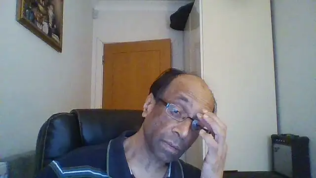 rauncher1 online show from February 25, 2025, 2:44 pm