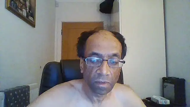 rauncher1 online show from September 12, 2025, 8:03 am