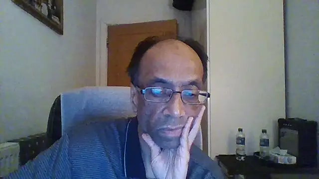 rauncher1 online show from October 15, 2025, 11:27 pm