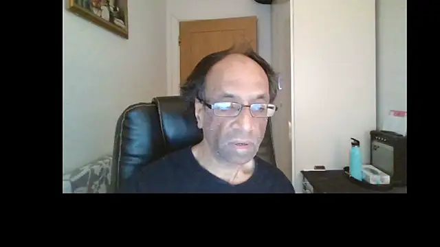 rauncher1 online show from May 2, 2026, 8:52 am