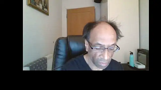 Snapshot of rauncher1 chatting on May 12, 2026, 8:55 am rauncher1 online show from May 12, 2026, 8:55 am