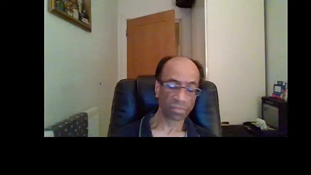 rauncher1 online show from June 26, 2026, 9:19 pm