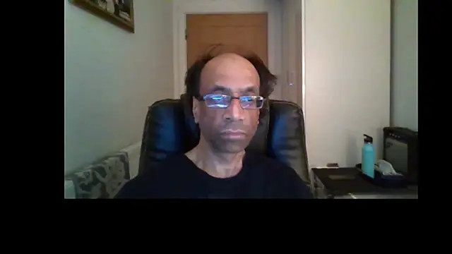 rauncher1 online show from July 11, 2026, 12:57 am