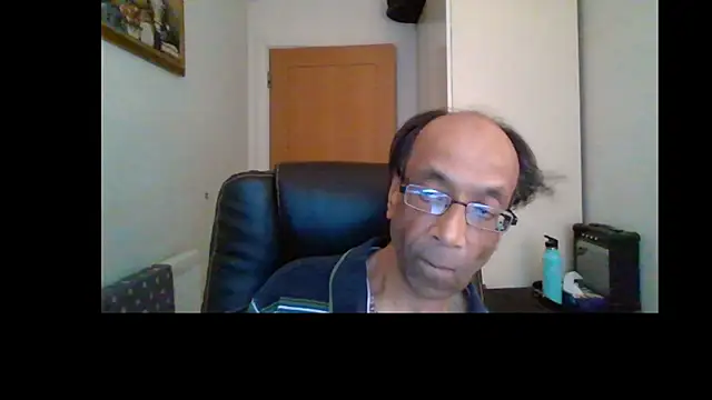 rauncher1 online show from July 28, 2026, 5:23 pm