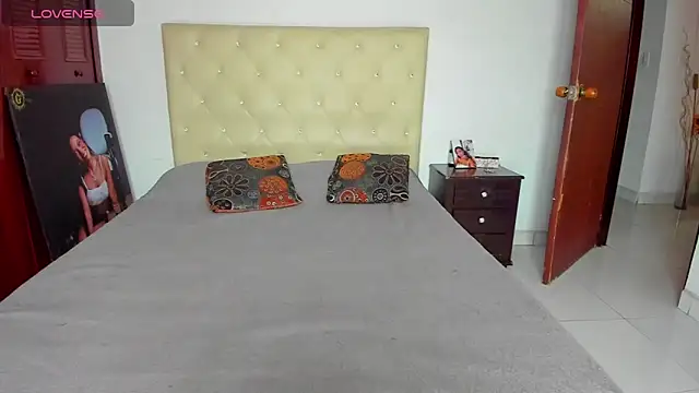 Snapshot of LUISSA_ chatting on May 17, 2026, 2:57 pm LUISSA online show from May 17, 2026, 2:57 pm