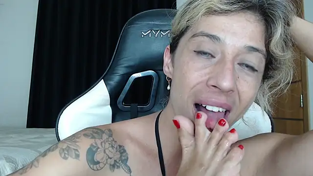 Snapshot of lettylatina@xh chatting on March 6, 2025, 6:59 pm lettylatinaxh online show from March 6, 2025, 6:59 pm