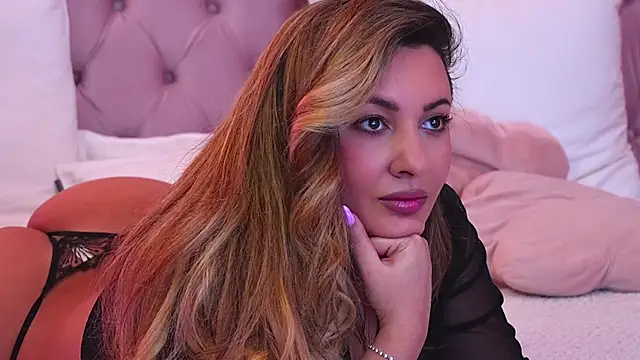 Snapshot of YaaraCollins chatting on March 13, 2026, 7:20 pm YaaraCollins online show from March 13, 2026, 7:20 pm