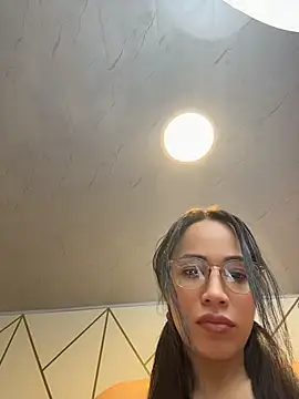 Snapshot of SQUIRTINGQUEEN11 chatting on July 9, 2026, 2:59 am SQUIRTINGQUEEN11 online show from July 9, 2026, 2:59 am