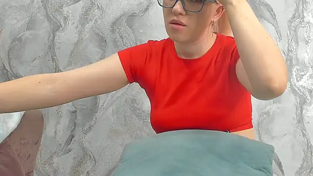 Snapshot of succubus chatting on February 27, 2025, 6:18 am succubus online show from February 27, 2025, 6:18 am