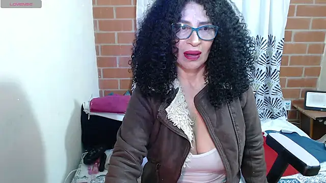 sophialxxx online show from February 15, 2025, 1:31 am