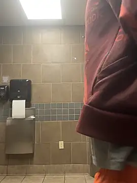 cumgitsumdic online show from February 6, 2025, 5:40 pm