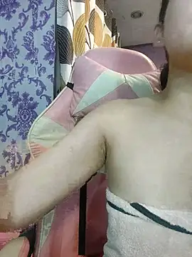 Snapshot of Sweety_Aria chatting on October 22, 2025, 3:40 am Sweety Aria online show from October 22, 2025, 3:40 am