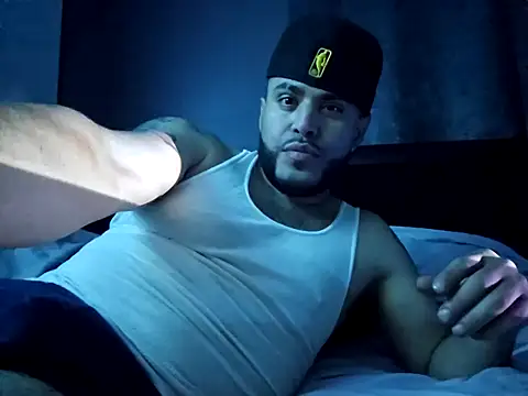 Snapshot of gardy8585 chatting on January 15, 2025, 12:58 pm gardy8585 online show from January 15, 2025, 12:58 pm