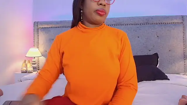 Snapshot of CaseyMoon chatting on July 29, 2026, 12:36 pm CaseyMoon online show from July 29, 2026, 12:36 pm
