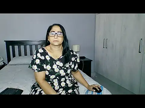 Snapshot of Indiankushy chatting on June 18, 2026, 11:58 am Indiankushy online show from June 18, 2026, 11:58 am