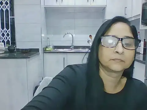 Snapshot of Indiankushy chatting on June 29, 2026, 5:13 pm Indiankushy online show from June 29, 2026, 5:13 pm