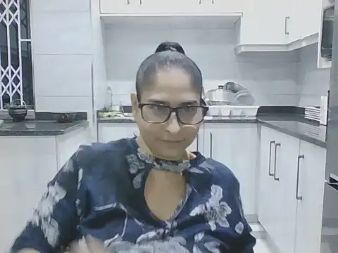Snapshot of Indiankushy chatting on June 30, 2026, 5:47 pm Indiankushy online show from June 30, 2026, 5:47 pm