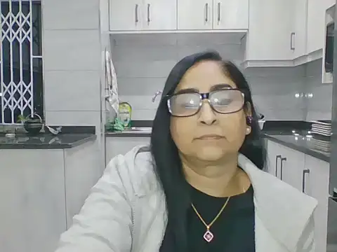 Snapshot of Indiankushy chatting on July 11, 2026, 5:37 pm Indiankushy online show from July 11, 2026, 5:37 pm