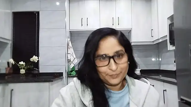 Snapshot of Indiankushy chatting on July 29, 2026, 6:17 pm Indiankushy online show from July 29, 2026, 6:17 pm