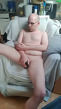 Snapshot of hardcap chatting on November 10, 2025, 7:40 am hardcap online show from November 10, 2025, 7:40 am