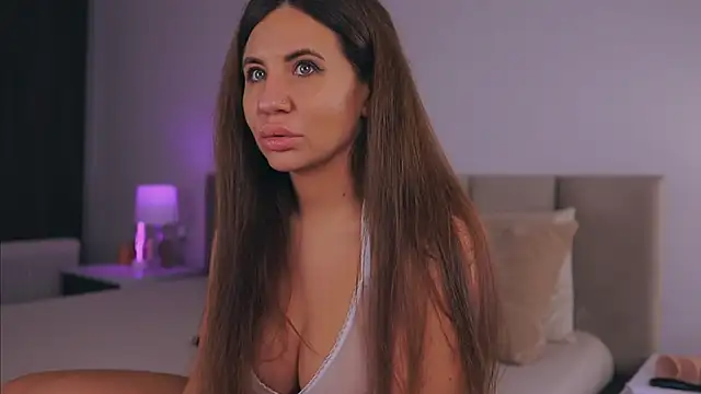 Snapshot of LollieSplash chatting on November 9, 2025, 8:29 pm LollieSplash online show from November 9, 2025, 8:29 pm