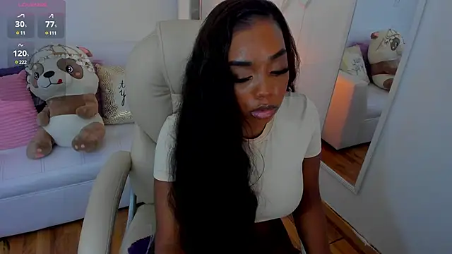 zobe love online show from February 12, 2025, 10:04 pm