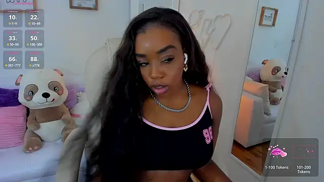 zobe love online show from March 13, 2025, 7:50 pm