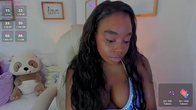 Snapshot of zobe_love chatting on May 11, 2026, 5:21 pm zobe love online show from May 11, 2026, 5:21 pm