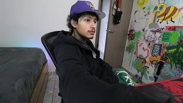 trieone online show from February 13, 2026, 1:51 pm