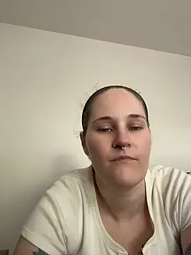 Snapshot of lolabunny9 chatting on July 5, 2026, 4:58 pm lolabunny9 online show from July 5, 2026, 4:58 pm