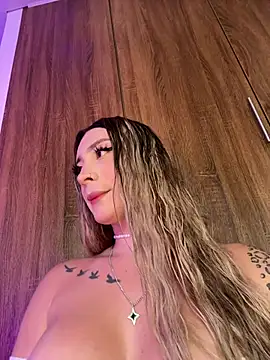 Snapshot of bunny_bicht chatting on July 23, 2026, 8:29 pm bunny bicht online show from July 23, 2026, 8:29 pm