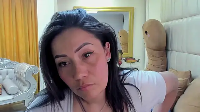 Snapshot of gaby_trent chatting on January 11, 2025, 6:33 pm gaby trent online show from January 11, 2025, 6:33 pm