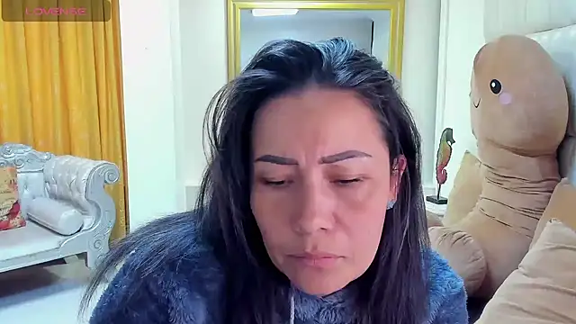 Snapshot of gaby_trent chatting on January 29, 2025, 1:28 pm gaby trent online show from January 29, 2025, 1:28 pm