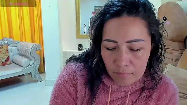 Snapshot of gaby_trent chatting on January 30, 2025, 1:21 pm gaby trent online show from January 30, 2025, 1:21 pm