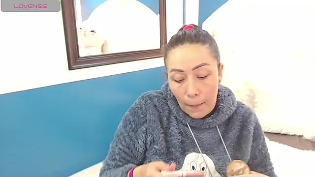 Snapshot of gaby_trent chatting on February 17, 2025, 4:48 pm gaby trent online show from February 17, 2025, 4:48 pm