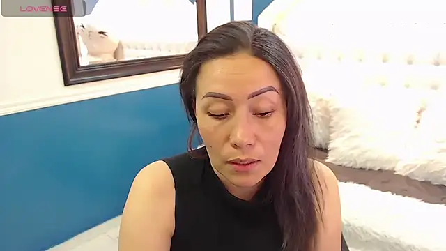 Snapshot of gaby_trent chatting on February 18, 2025, 8:14 pm gaby trent online show from February 18, 2025, 8:14 pm