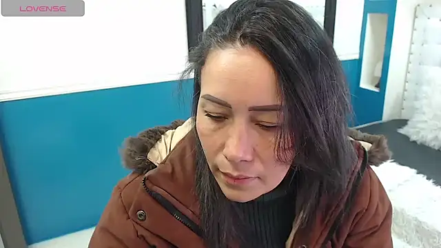 Snapshot of gaby_trent chatting on February 20, 2025, 12:04 pm gaby trent online show from February 20, 2025, 12:04 pm